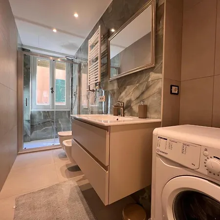 Welcome Riviera-mazzini 30 Ristrutturato Aprile 2025- Bagno E Arredamenti Nuovi- Centralissimo A 100 M Dalle Spiaggie - Vicinissimo A Ristoranti Bar Supermercati La Scelta Ideale Per Un Perfetto Parcheggio A 15 Euro Al Giorno, Da Prenotare * Rapallo