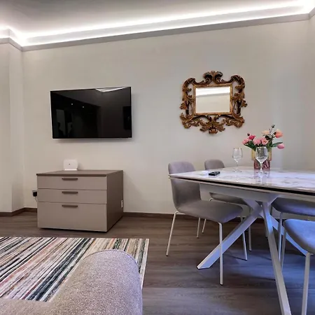 Welcome Riviera-mazzini 30 Ristrutturato Aprile 2025- Bagno E Arredamenti Nuovi- Centralissimo A 100 M Dalle Spiaggie - Vicinissimo A Ristoranti Bar Supermercati La Scelta Ideale Per Un Perfetto Parcheggio A 15 Euro Al Giorno, Da Prenotare Rapallo