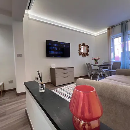 Welcome Riviera-mazzini 30 Ristrutturato Aprile 2025- Bagno E Arredamenti Nuovi- Centralissimo A 100 M Dalle Spiaggie - Vicinissimo A Ristoranti Bar Supermercati La Scelta Ideale Per Un Perfetto Parcheggio A 15 Euro Al Giorno, Da Prenotare Apartment *