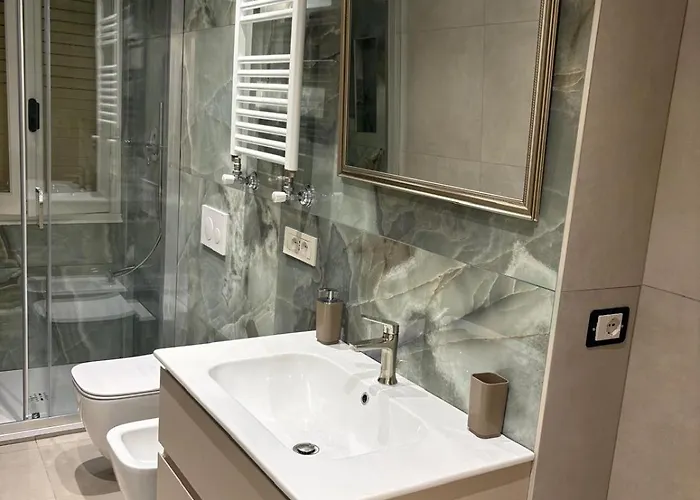 Welcome Riviera-mazzini 30- Bagno E Arredamenti Nuovi- Centralissimo A 100 M Dalle Spiaggie-parcheggio A 15 Euro Al Giorno, Da Prenotare Rapallo